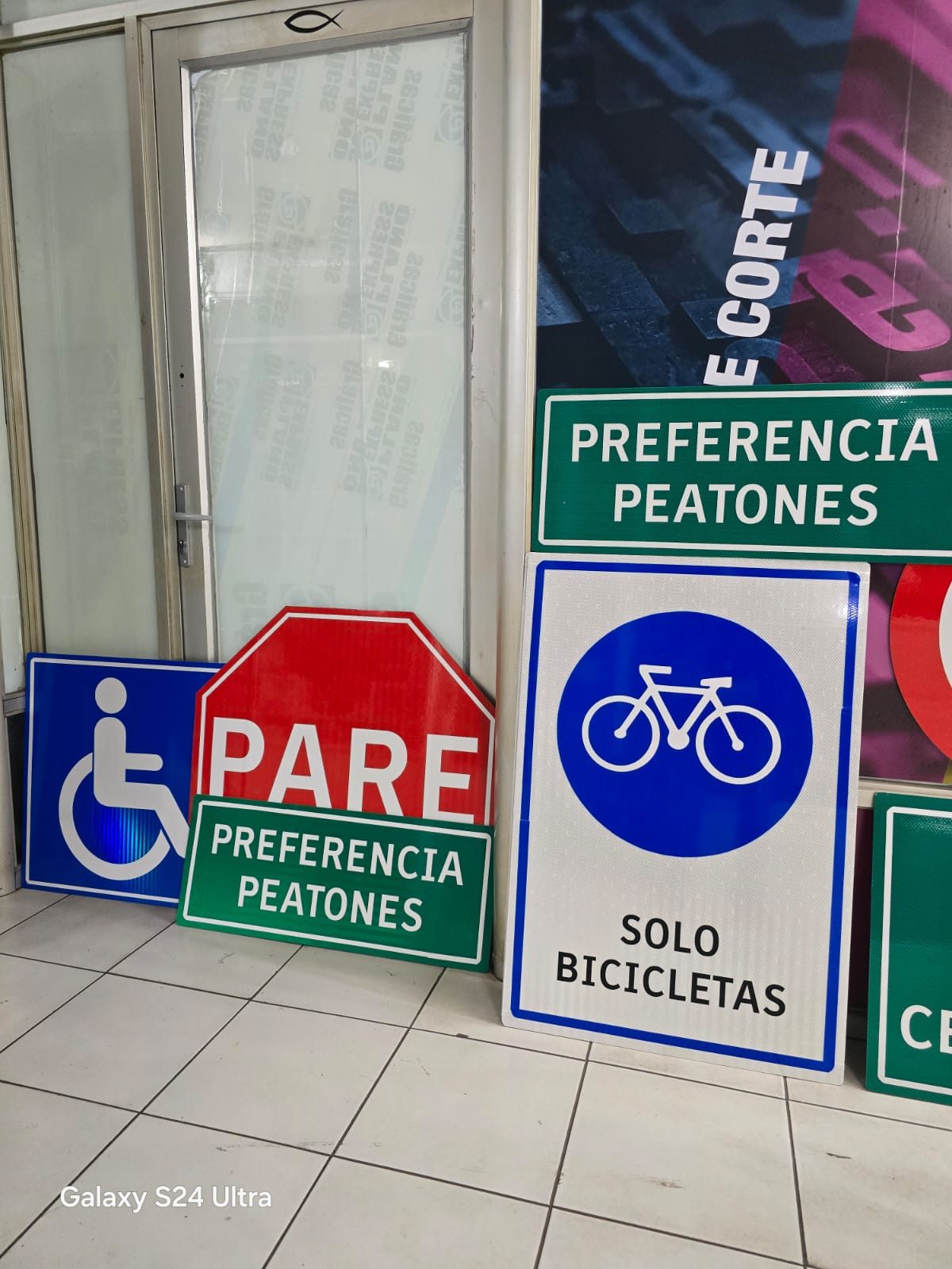 Proyecto Ekono Letreros